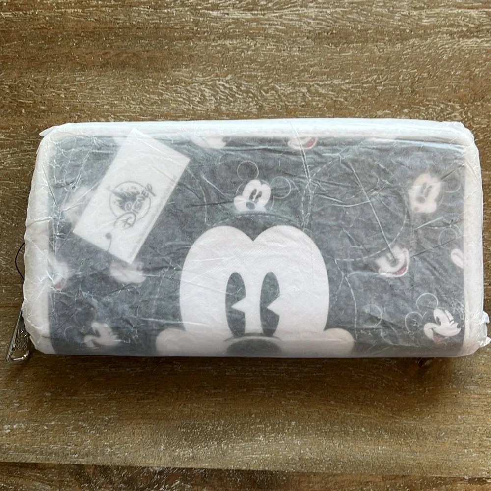 Loungefly Disney Mickey Mouse Wallet - Picture 5 of 8